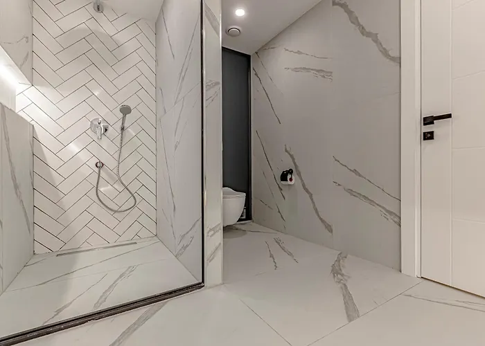 Dulcet Hotel